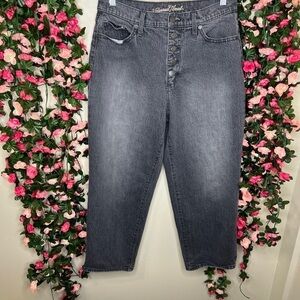 Universal Thread Women's High-Rise Vintage Straight Cropped Jeans 8/29 Denim